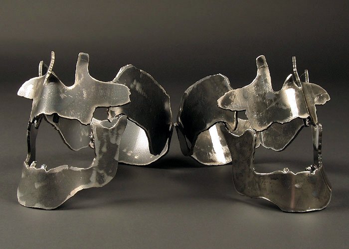 Metal Art - Half Skull Pair